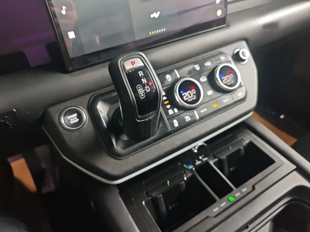 Land Rover Defender — миниатюра 14