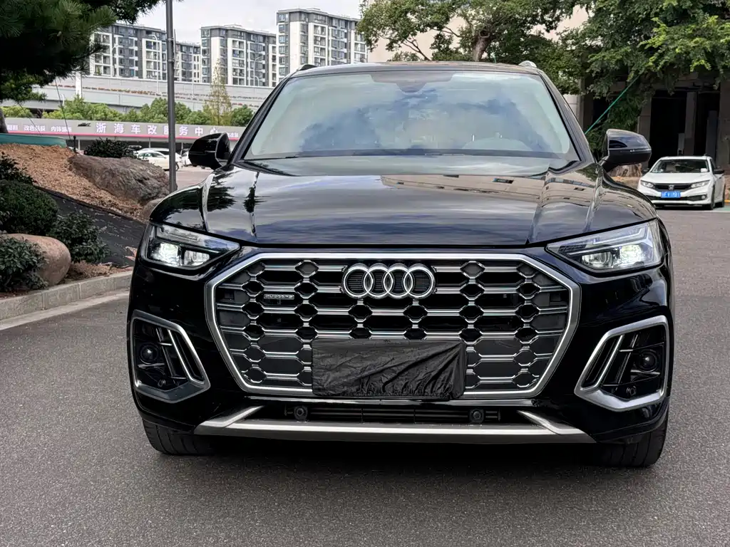 Audi Q5L — миниатюра 2