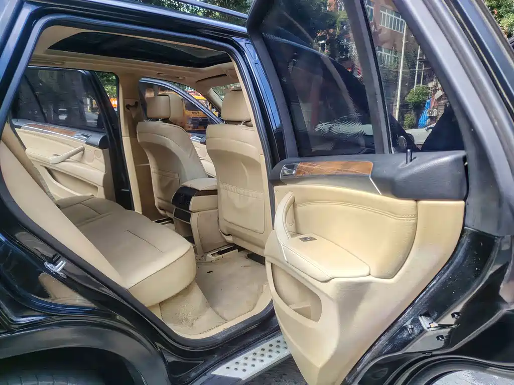 BMW X5 (Import) — миниатюра 6