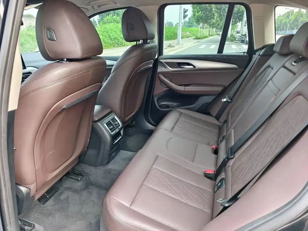 BMW iX3 — миниатюра 6