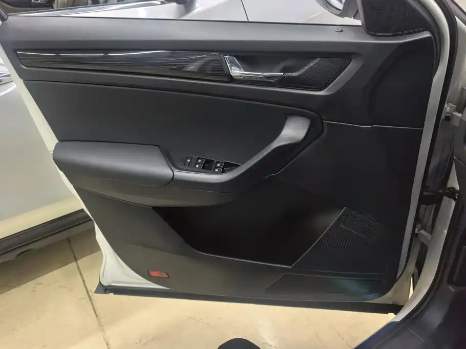 Skoda Kodiaq — миниатюра 7
