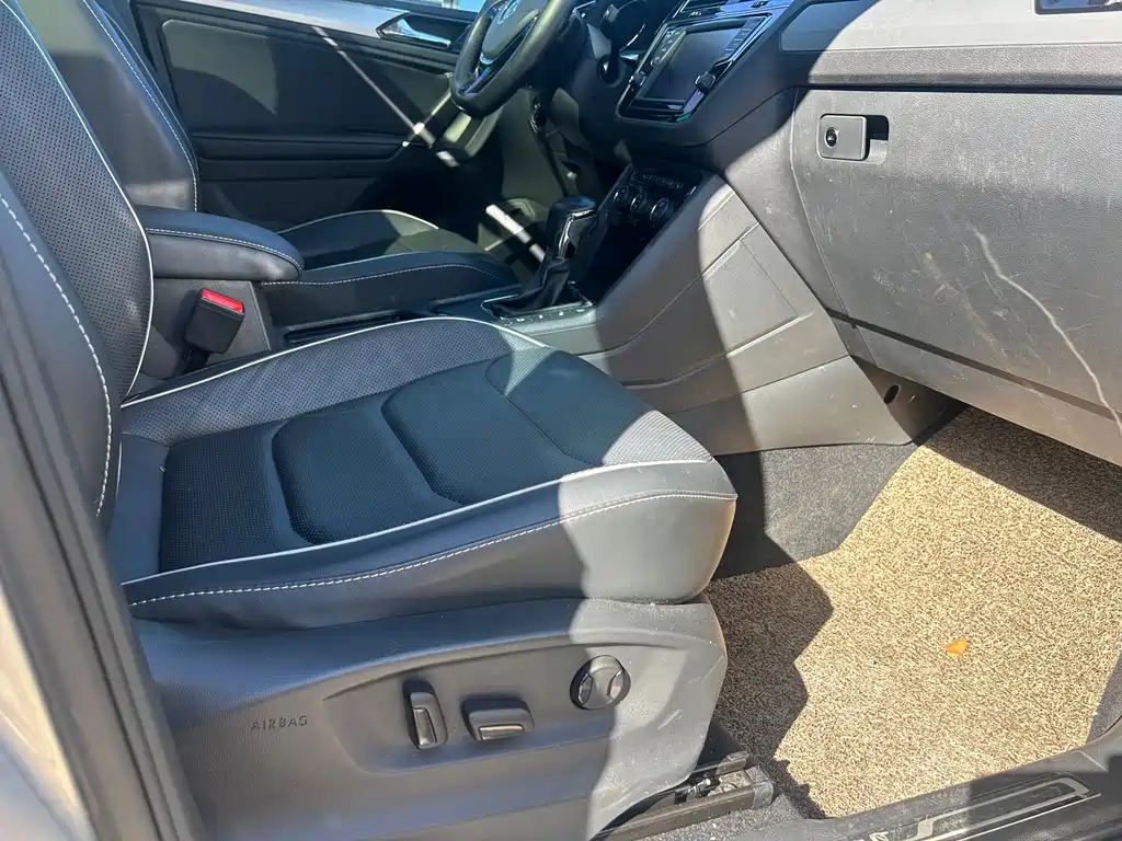 Volkswagen Tiguan L — миниатюра 28