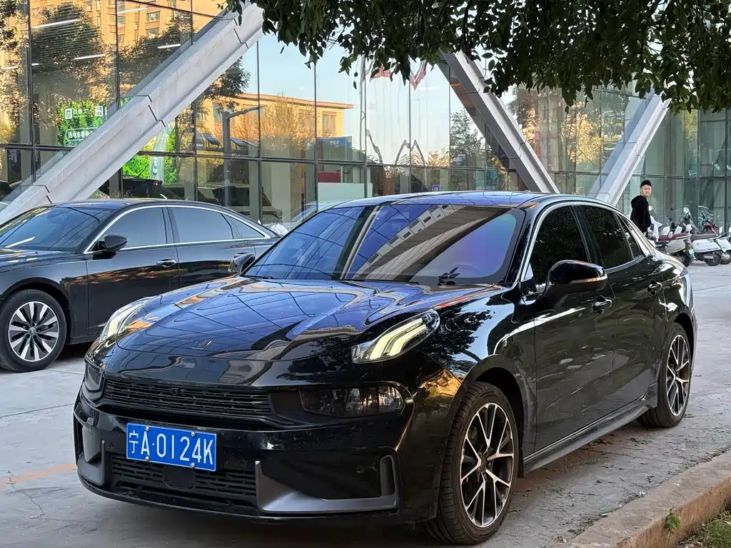 Lynk & Co 03 — миниатюра 2