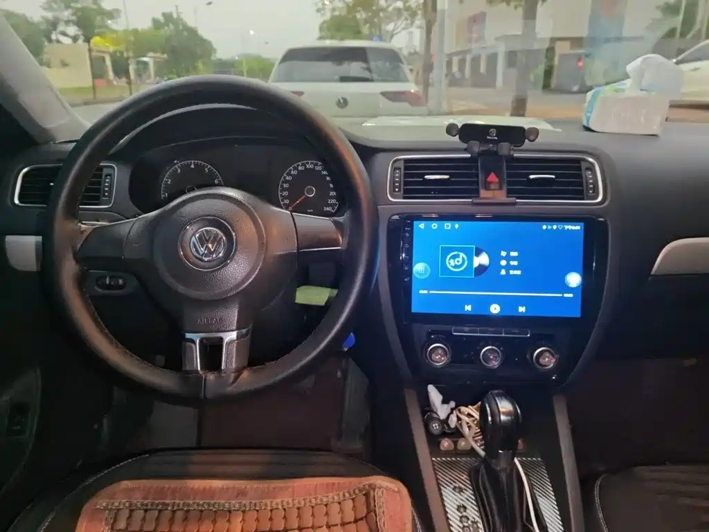 Volkswagen Sagitar — миниатюра 5