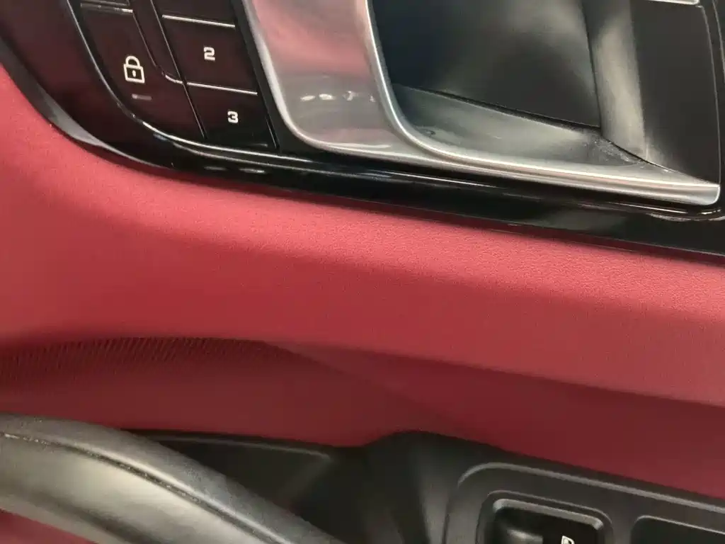 Porsche Cayenne — миниатюра 3