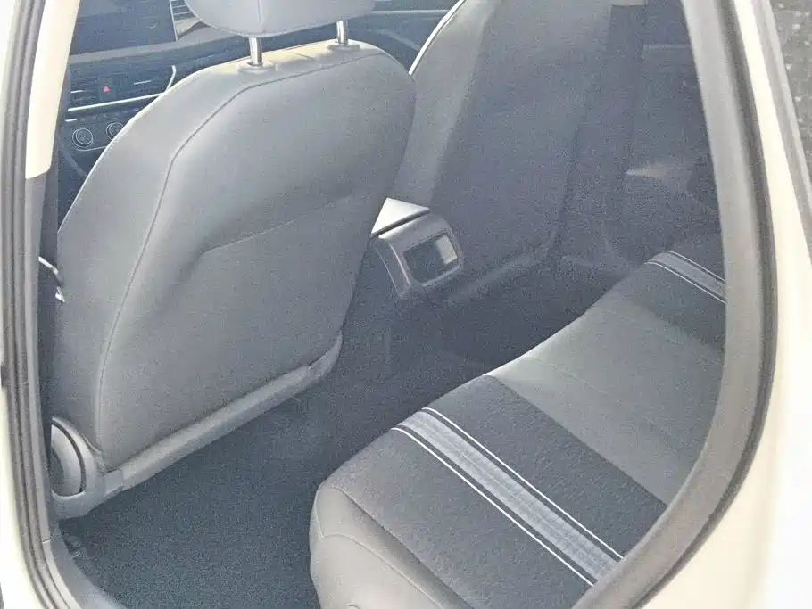 Volkswagen Sagitar — миниатюра 11