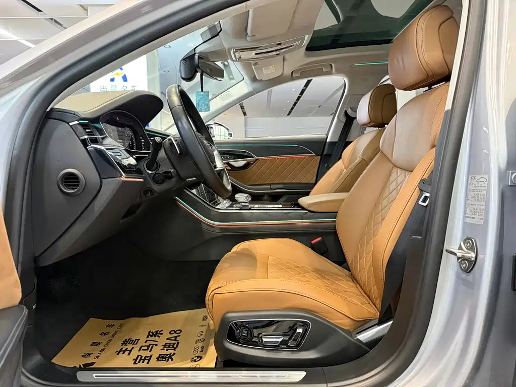 Audi A8 — миниатюра 6