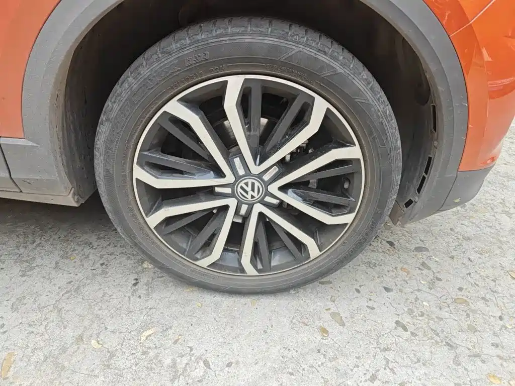 Volkswagen T-Roc — миниатюра 24