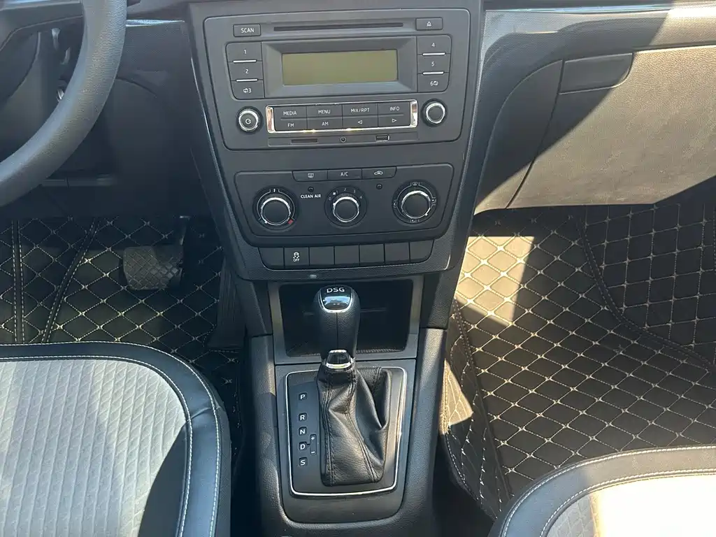 Skoda Yeti — миниатюра 17