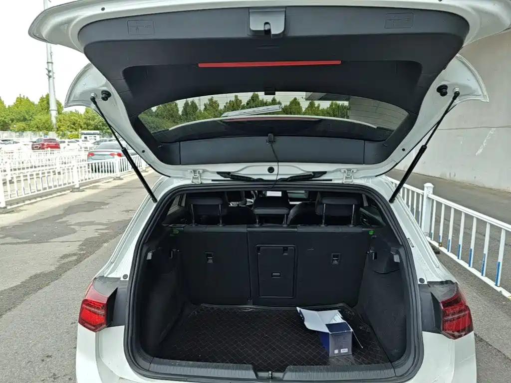 Volkswagen Golf — миниатюра 19
