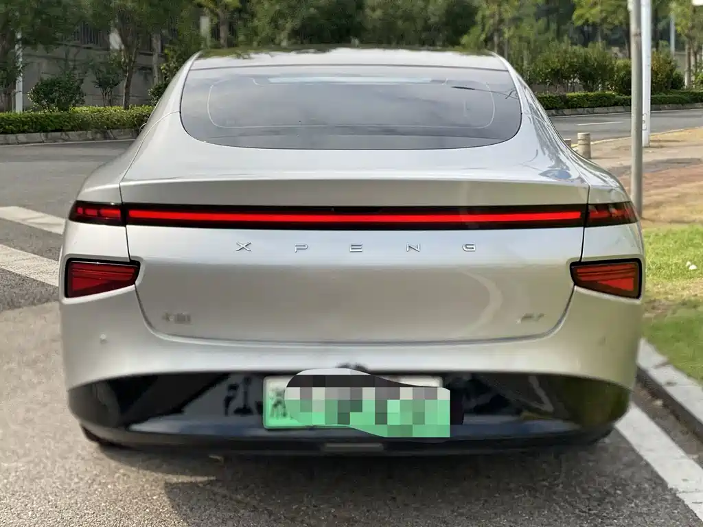 XPeng P7 — миниатюра 6
