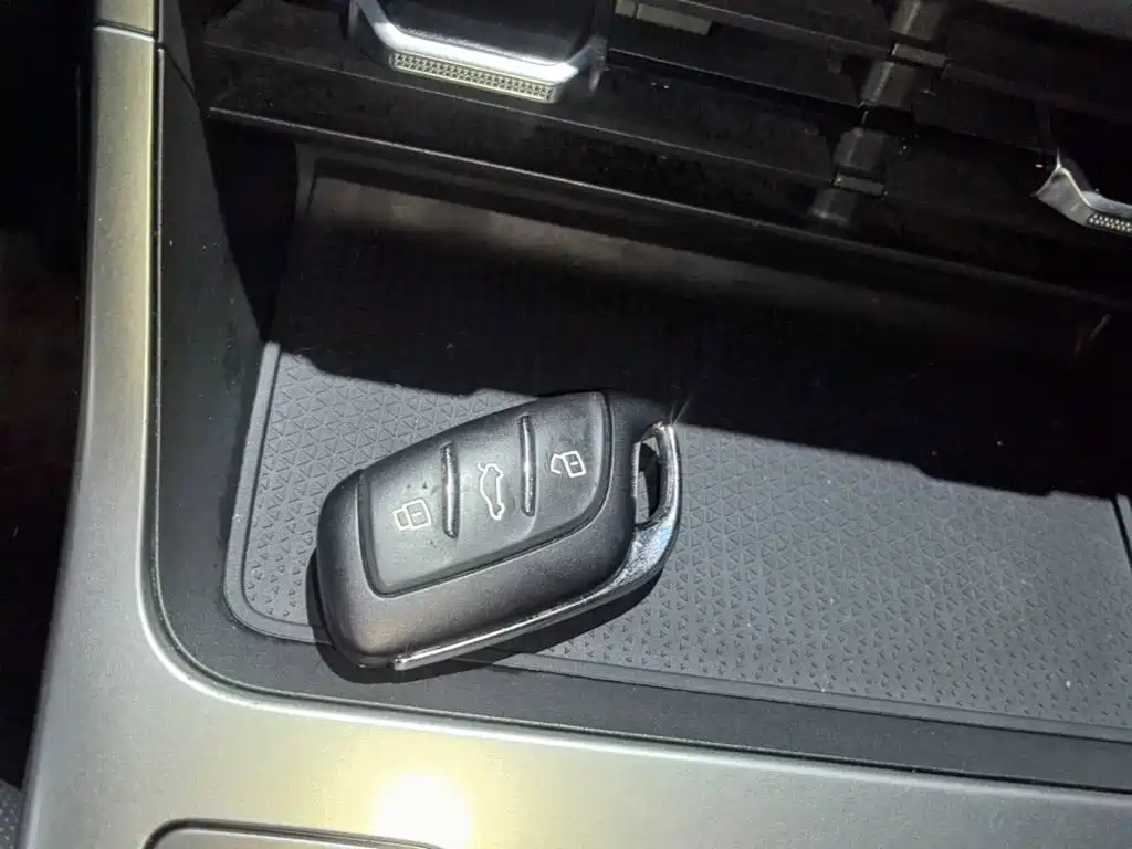 Roewe RX5 — миниатюра 9