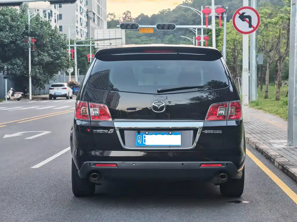 Mazda 8 — миниатюра 5