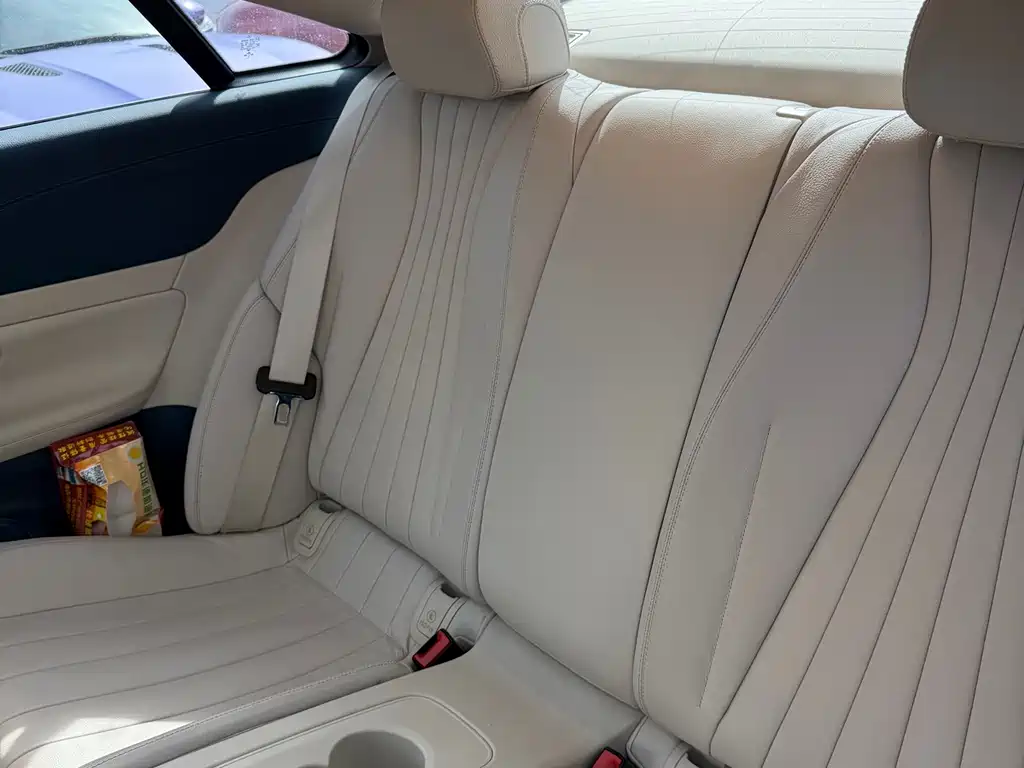 Mercedes-Benz E-Class (Import) — миниатюра 7