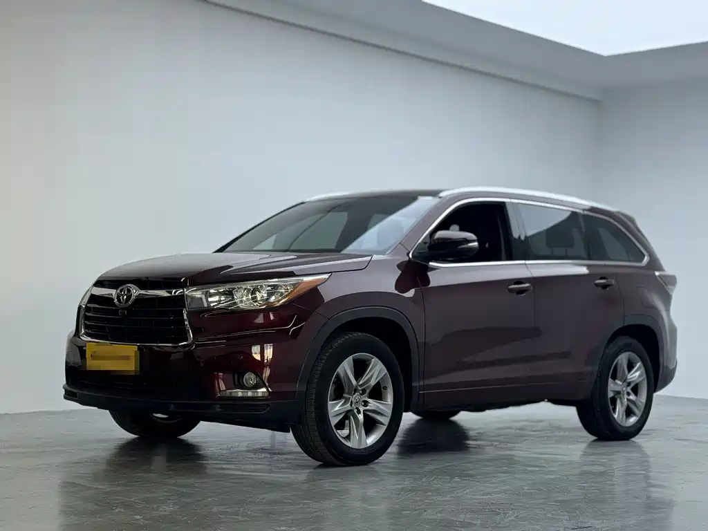 TOYOTA HIGHLANDER