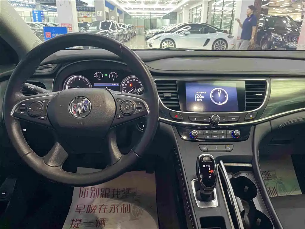 Buick LaCrosse — миниатюра 10