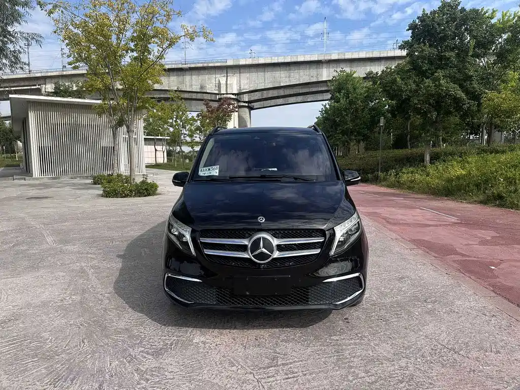 Mercedes-Benz V-Class — миниатюра 2