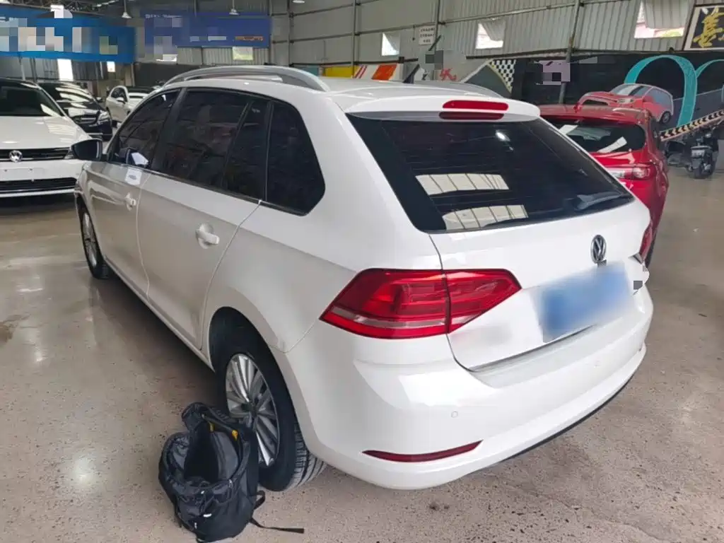 Volkswagen Santana — миниатюра 5