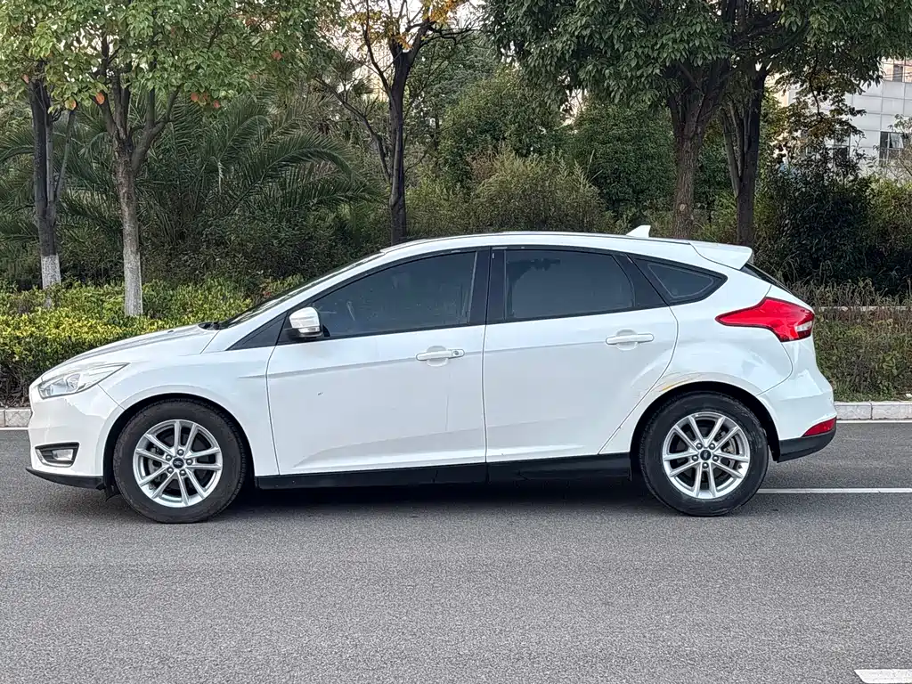 Ford Focus — миниатюра 4