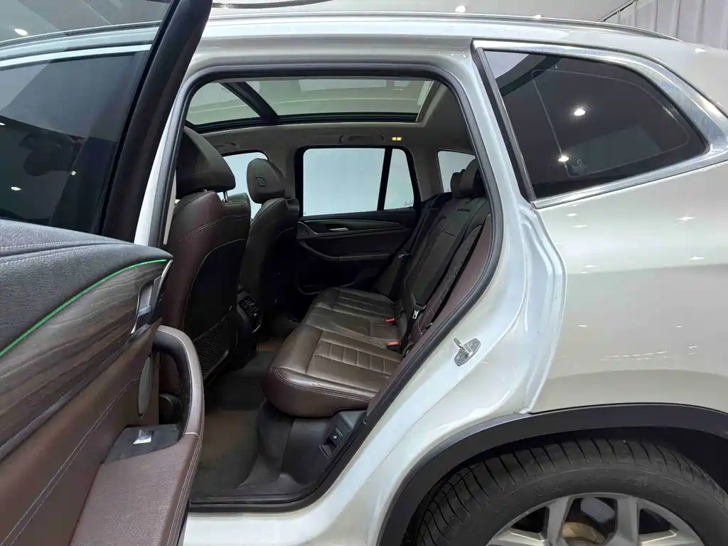 BMW X3 — миниатюра 14