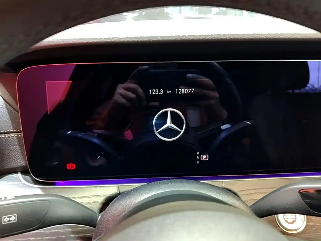 Mercedes-Benz E-Class — миниатюра 12