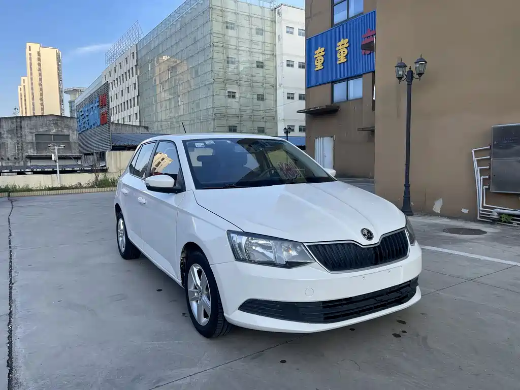 Skoda Fabia — миниатюра 3