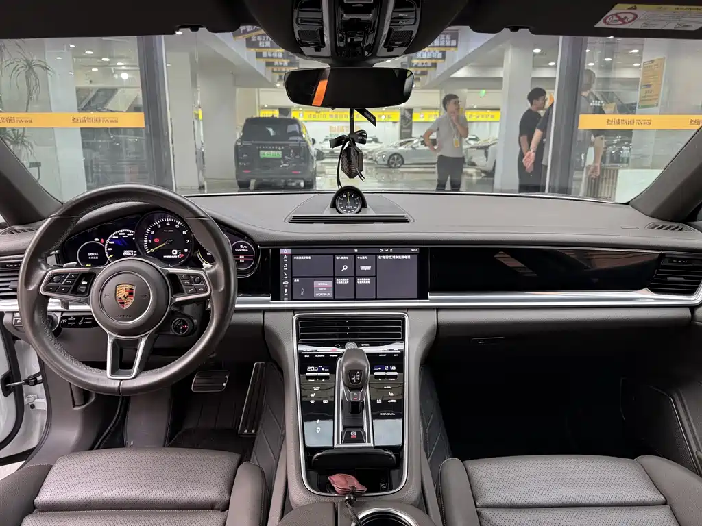 Porsche Panamera Hybrid — миниатюра 10