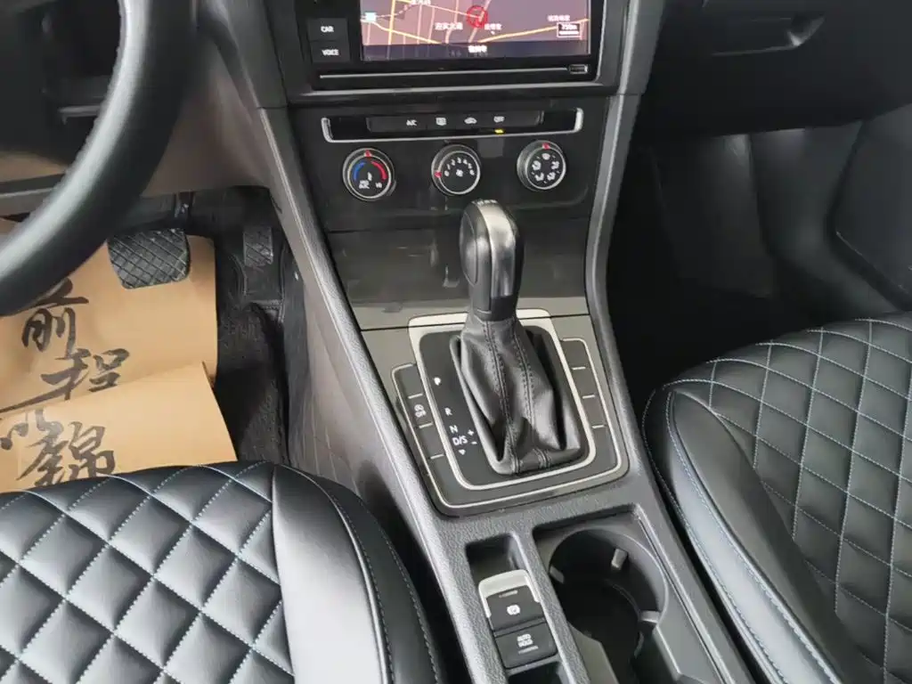 Volkswagen Golf — миниатюра 14