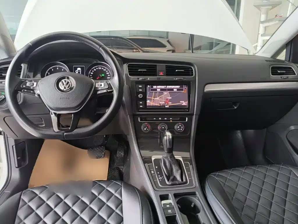 Volkswagen Golf — миниатюра 10