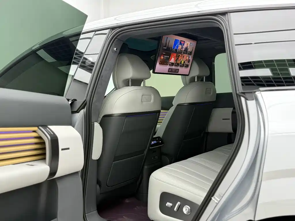 Audi E7X — миниатюра 6