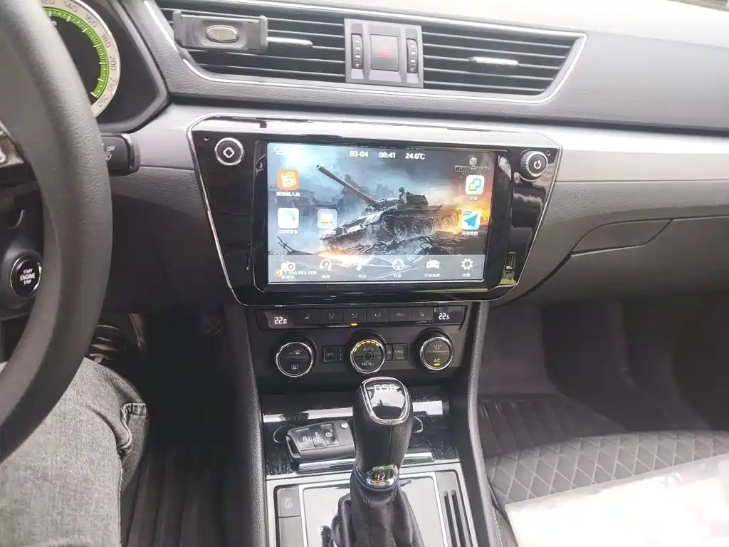 Skoda Superb — миниатюра 9