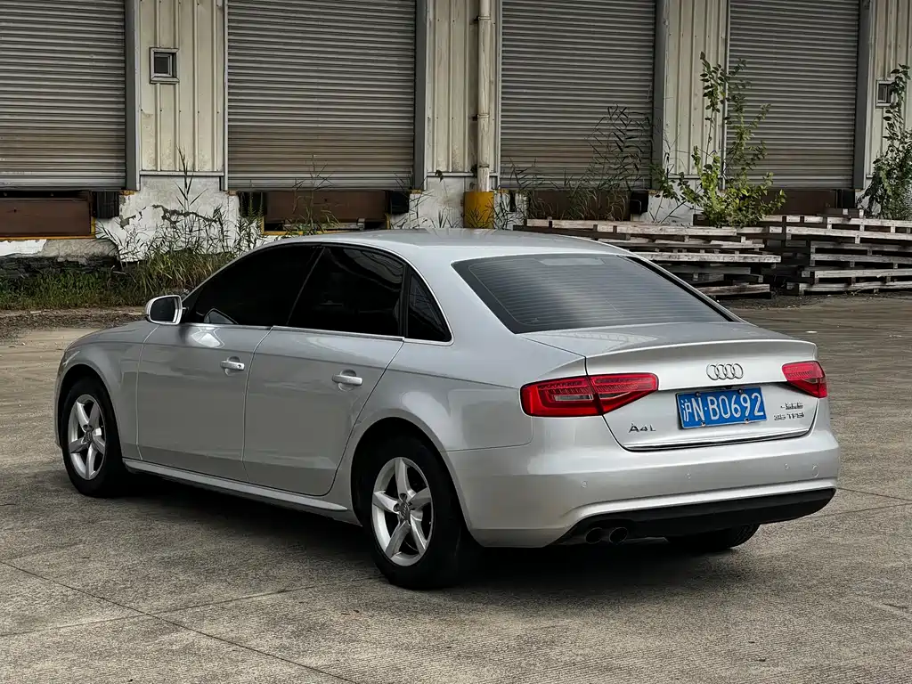 Audi A4L — миниатюра 29