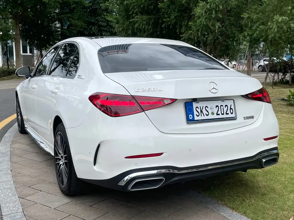 Mercedes-Benz C-Class — миниатюра 4