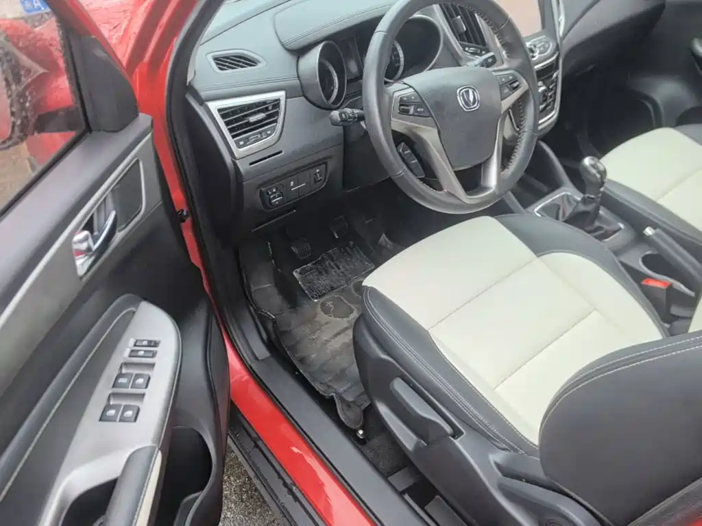 Changan CS35 — миниатюра 16