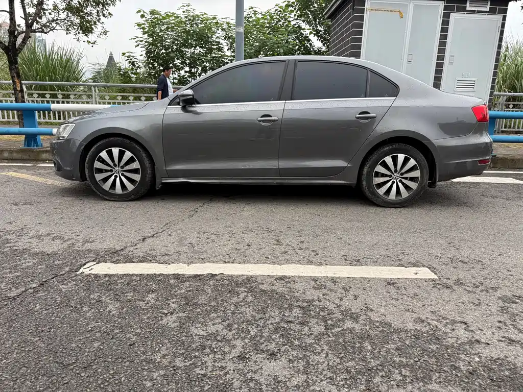 Volkswagen Sagitar — миниатюра 4