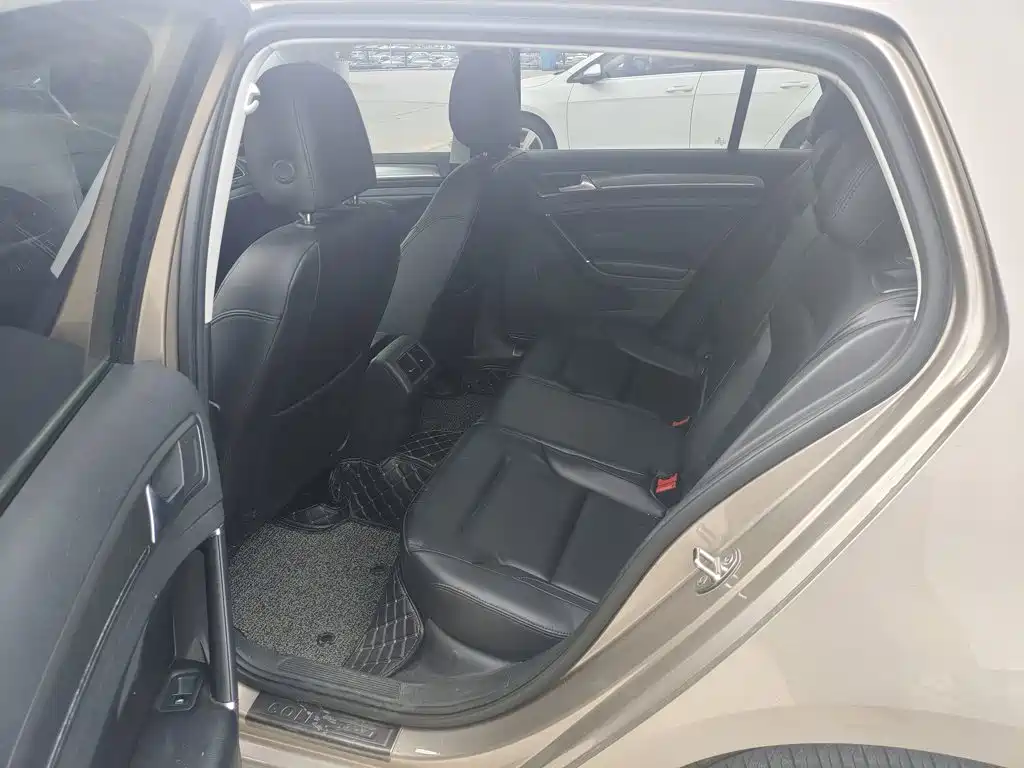Volkswagen Golf — миниатюра 20