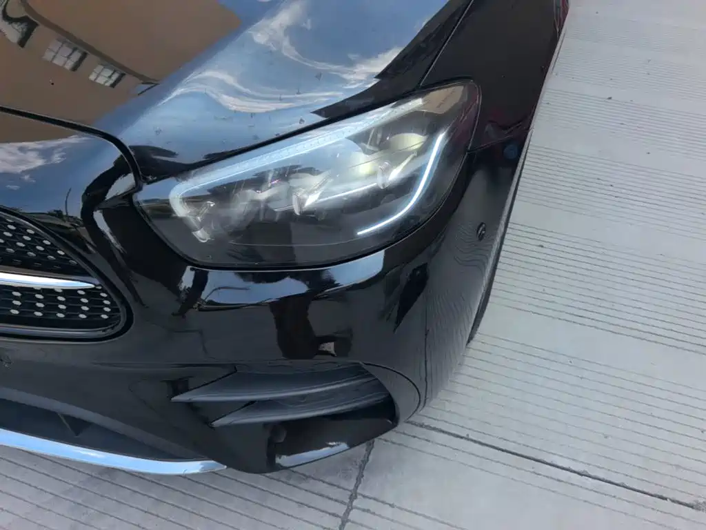 Mercedes-Benz E-Class — миниатюра 24