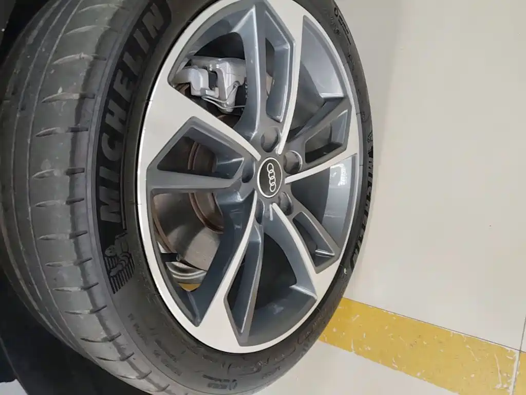 Audi A4L — миниатюра 23