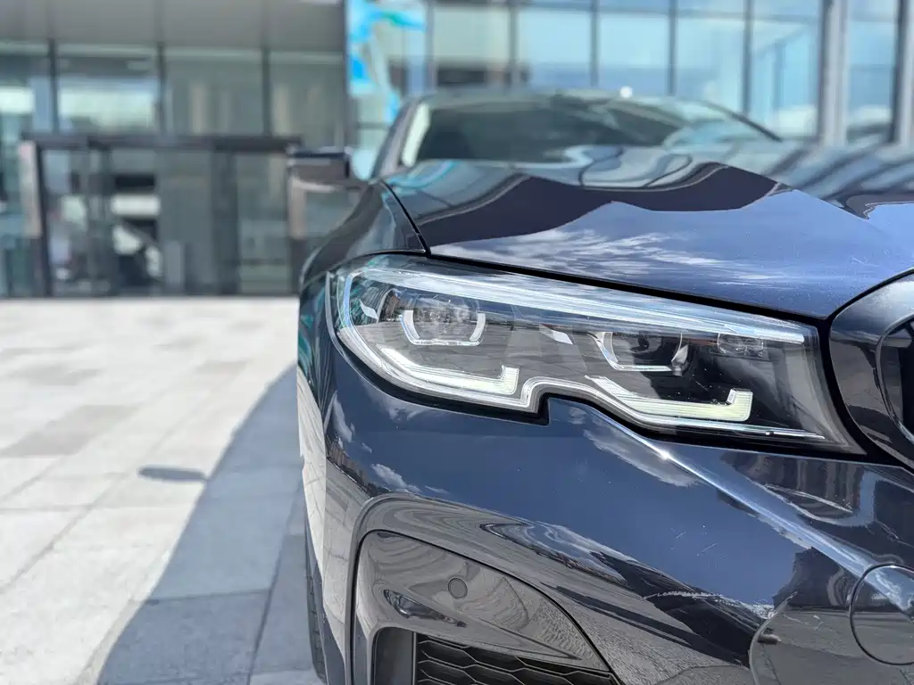 BMW 3 Series — миниатюра 8