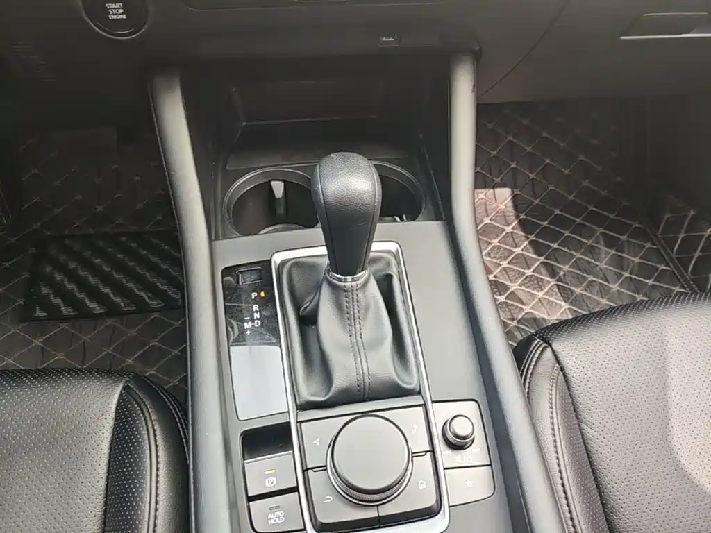 Mazda 3 Axela — миниатюра 14