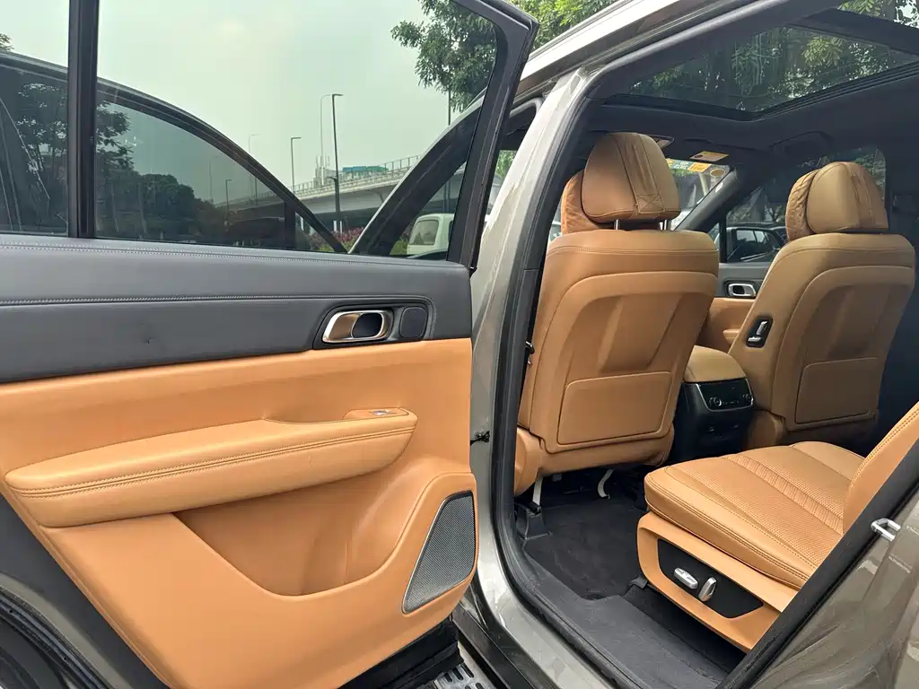 Li Auto Li ONE — миниатюра 12