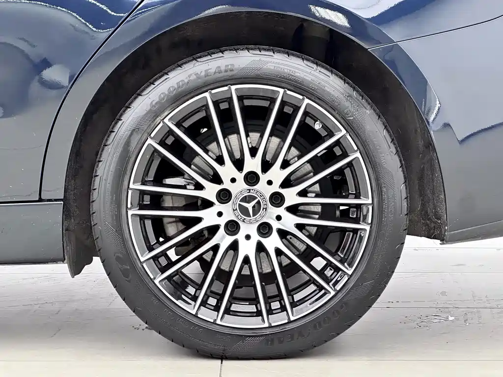 Mercedes-Benz C-Class — миниатюра 10