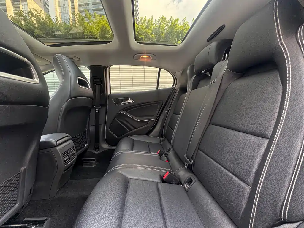 Mercedes-Benz GLA — миниатюра 18