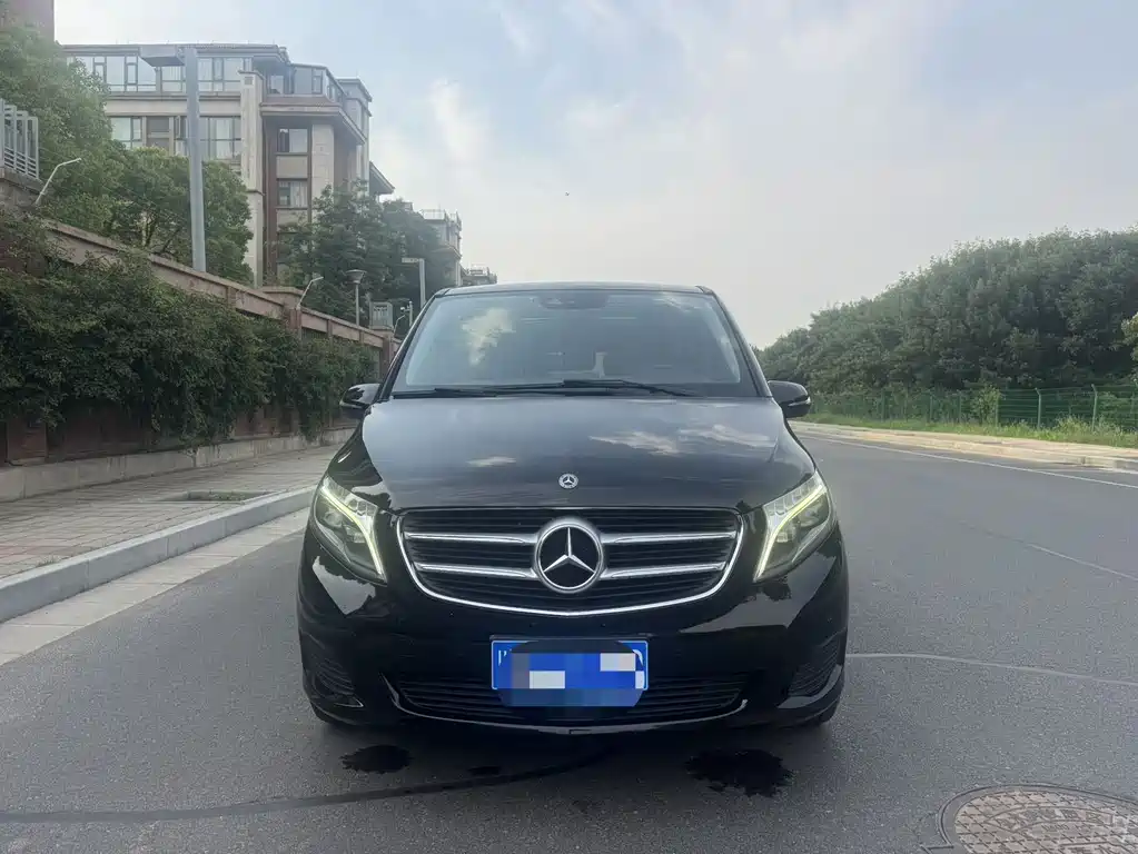 Mercedes-Benz V-Class — миниатюра 2