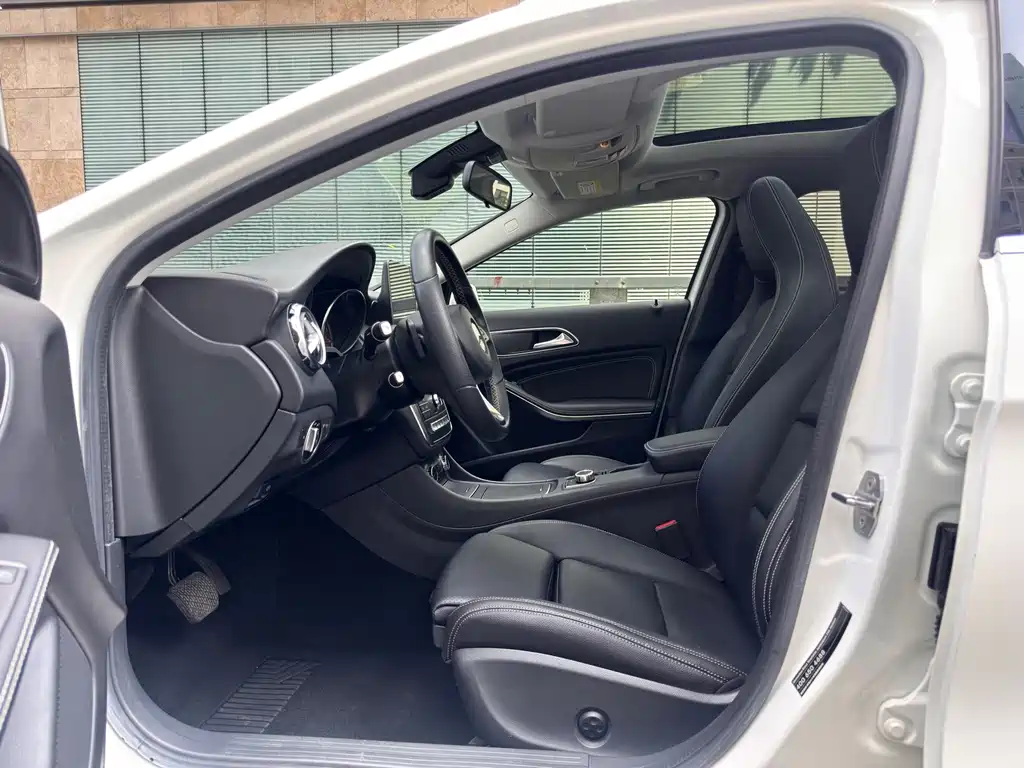 Mercedes-Benz GLA — миниатюра 16