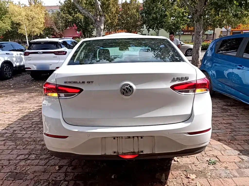 Buick Excelle — миниатюра 6