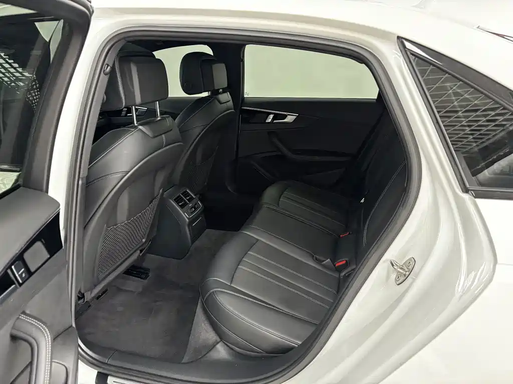 Audi A4L — миниатюра 20