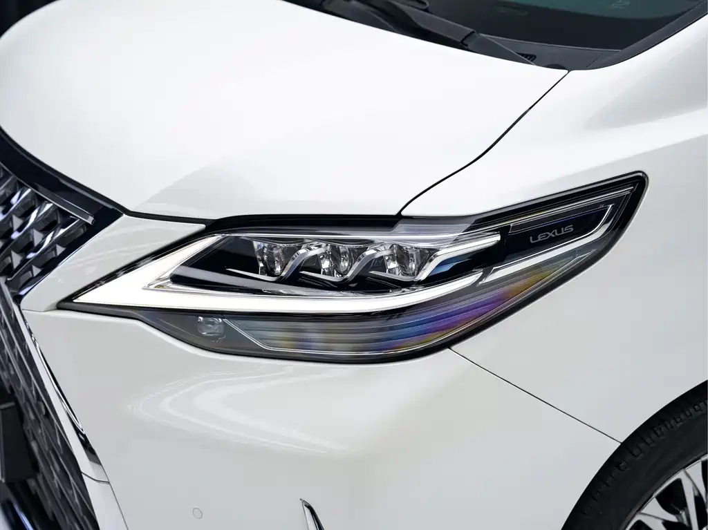 Lexus LM — миниатюра 3