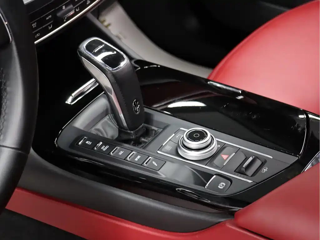 Maserati Levante — миниатюра 11