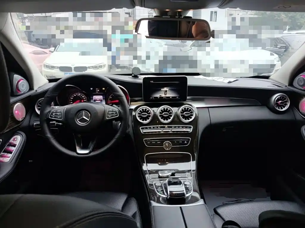 Mercedes-Benz C-Class — миниатюра 10